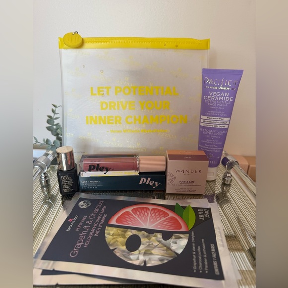 Mystery Beauty Bundle - All NEW - Worth $87 up to $120 - Picture 4 of 4